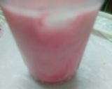 स्ट्रॉबेरी दही की लस्सी (strawberry dahi ki lassi recipe in Hindi) रेसिपी चरण 4 फोटो