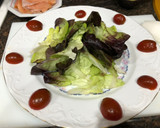 Foto del paso 1 de la receta: Ensalada de brotes salmón aguacate y aderezo VIDALIM