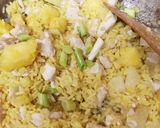 A picture of step 3 of My Chicken with Pineapple fried Rice. 😘.