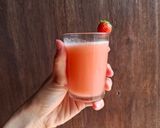 Foto langkah ke 4 dari resep Es 5Strawberry Yakult.