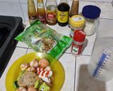 Foto langkah ke 1 dari resep 43. Steamboat with Lemonilo Noodle 🍜💚.
