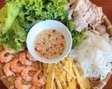 Hình bước làm 4 của món Bún trộn tôm thịt 🥩🦐🥗