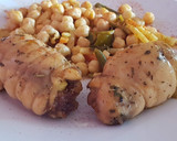 Foto del paso 10 de la receta: Contramuslos de pollo rellenos de dátiles y jamón serrano
