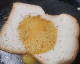 A picture of step 3 of Bread omelette.