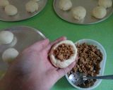 Foto langkah ke 7 dari resep Bakpao ayam + roti goreng.