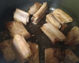 Hình bước làm 3 của món Sườn non kho măng