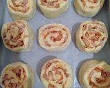 Foto langkah ke 4 dari resep Pizza Roll Super Empuuuk.