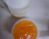 A picture of step 2 of Pawpaw-chai smoothie.
