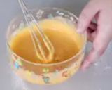 A picture of step 2 of Pork Floss Sponge Cakes.