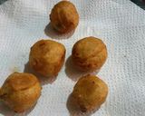 A picture of step 9 of Batata Vada.