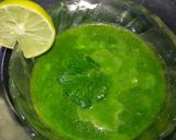 A picture of step 3 of Dhaniya Patta ki chutney.