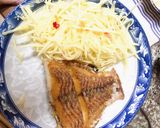 Hình bước làm 1 của món Cá điêu hồng chiên cặp xoài bằm