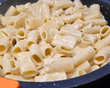 Foto del paso 8 de la receta: Rigatoni a la Rabiata con Crema de Parmesano