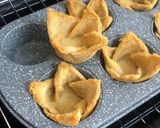 A picture of step 5 of Bread Pizza Tart.