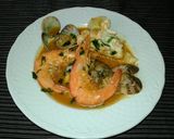 Foto del paso 8 de la receta Merluza con almejas y langostinos