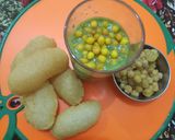 A picture of step 9 of Suji golgappa.