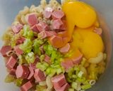 Foto langkah ke 2 dari resep Telur dadar makaroni keju.