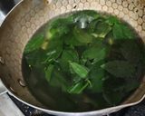 Foto langkah ke 2 dari resep Scrambled Egg Daun Katuk.