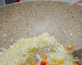 Foto langkah ke 2 dari resep Nasi Goreng Nanas/Pineapple Fried Rice.