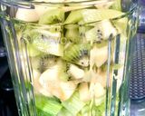 Une image de l'étape 2 de Green smoothie pomme - kiwi- céleri.