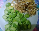 Gambar langkah 1 resipi Sambal Petai Bilis.