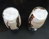 A picture of step 4 of Lotus Biscoff Milkshake.