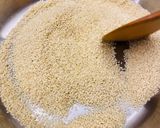 Hình bước làm 1 của món Vào bếp cùng con: tahini (sốt mè dầu ô liu) và hummus bằng đậu đỏ - món chay siêu ngon, dễ làm