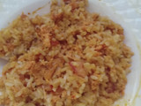 Arroz revueltos con huevo y tomates