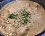 Une image de l'étape 14 de Poulet aux oignons,combavas,crème et gingembre.