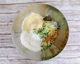 Une image de l'étape 2 de Recette de galettes de courgettes facile.