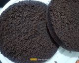 A picture of step 5 of Chocolate Oreo Overloaded Cake.