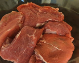 Foto del paso 1 de la receta: Ternera asada en cazuela