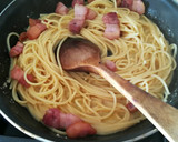 Foto del paso 3 de la receta: Salsa carbonara Auténtica, con espagueti