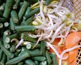 Foto langkah ke 1 dari resep Tumis kacang wortel dan tongkol.