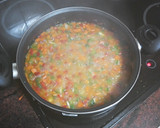 Foto del paso 3 de la receta: Guiso de garbanzos a la jardinera con albóndigas