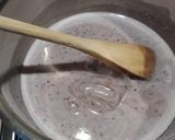 A picture of step 4 of Blueberry Panna Cotta.