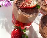Une image de l'étape 1 de Mousse au chocolat et fraises 🍓🍓.