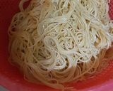 Foto langkah ke 2 dari resep Misoa Goreng Telur (Cukup 1 Wajan HEMAT CUCIAN).
