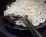 A picture of step 5 of Schezwan Macroni.