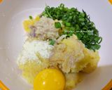 Foto langkah ke 4 dari resep Perkedel "kentang goreng".