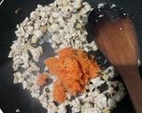 Foto langkah ke 2 dari resep Telur Dadar Sawi Gulung Isi Ayam Wortel.