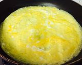 A picture of step 1 of Phở cuốn.