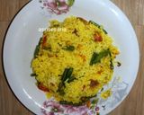 Foto langkah ke 6 dari resep Nasi Goreng Kunyit Kencur.