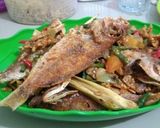 Foto langkah ke 4 dari resep Tumis ikan cabe ijo tauco.