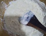 A picture of step 1 of Golden Rose sweet.