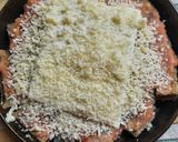 Foto del paso 3 de la receta: Milanesa con tomate, tiras de morrón y queso