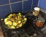 Foto del paso 1 de la receta: Salteado de zapallitos con huevo 🥚