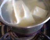 A picture of step 1 of Paneer corn curry.