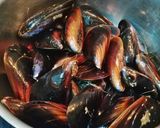 Foto del paso 1 de la receta Mejillones a la fina crema de cava