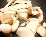 Une image de l'étape 1 de Linguine aux cèpes des Vosges.